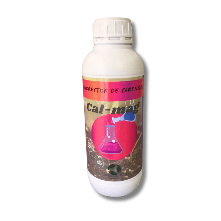 Imagen del Corrector de Carencias Cal-Mag en una botella blanca, diseñado para corregir deficiencias de calcio y magnesio en plantas.
